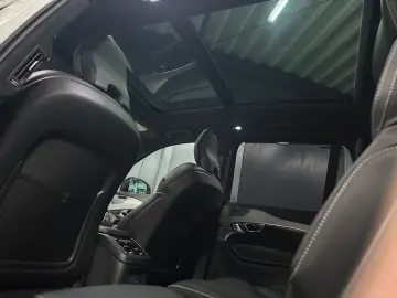 VOLVO XC90 Ultra Dark Recharge AWD B&W 7-SITZE