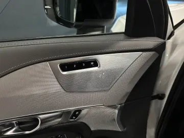 VOLVO XC90 Ultra Dark Recharge AWD B&W 7-SITZE