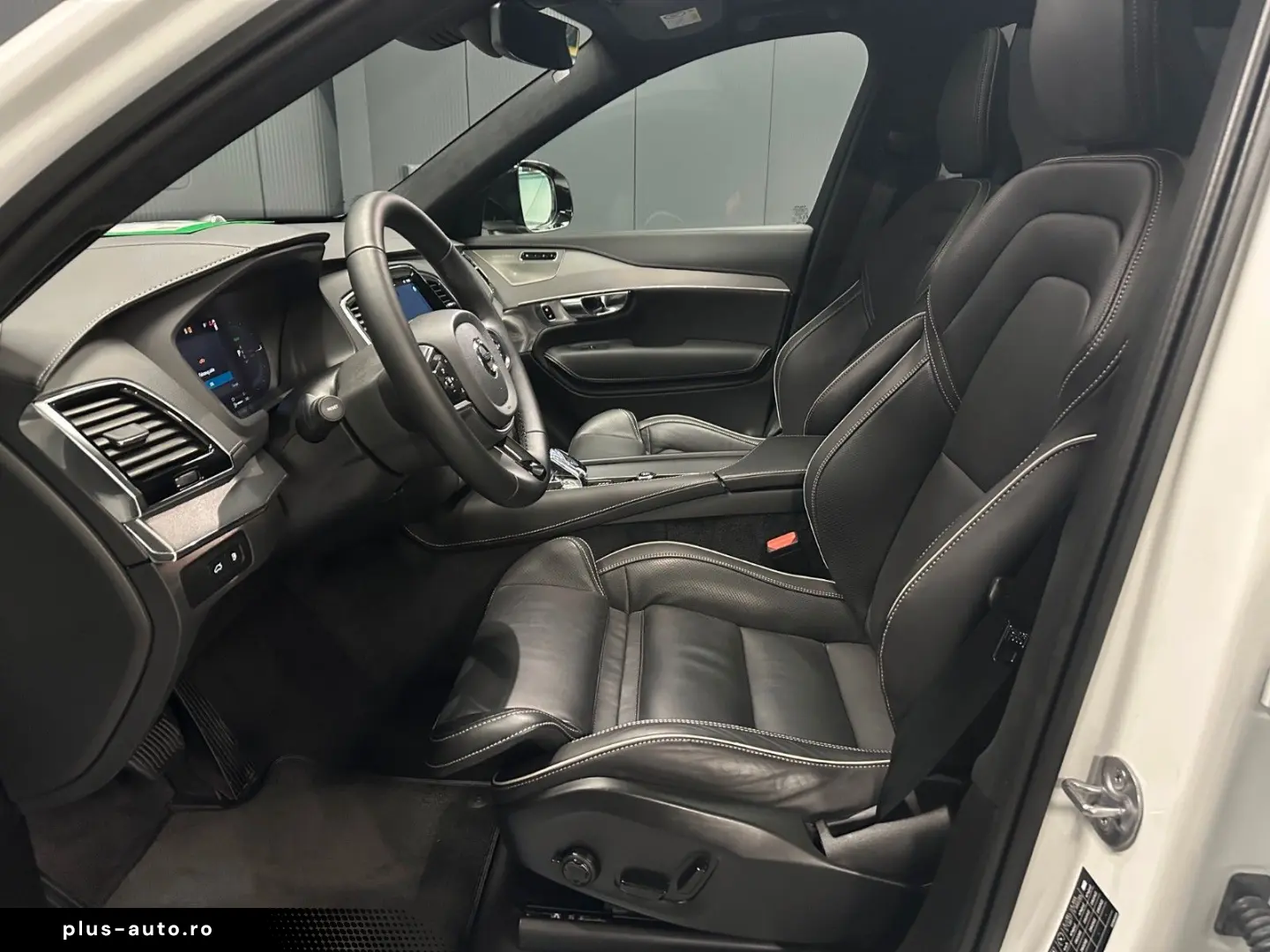 VOLVO XC90 Ultra Dark Recharge AWD B&W 7-SITZE