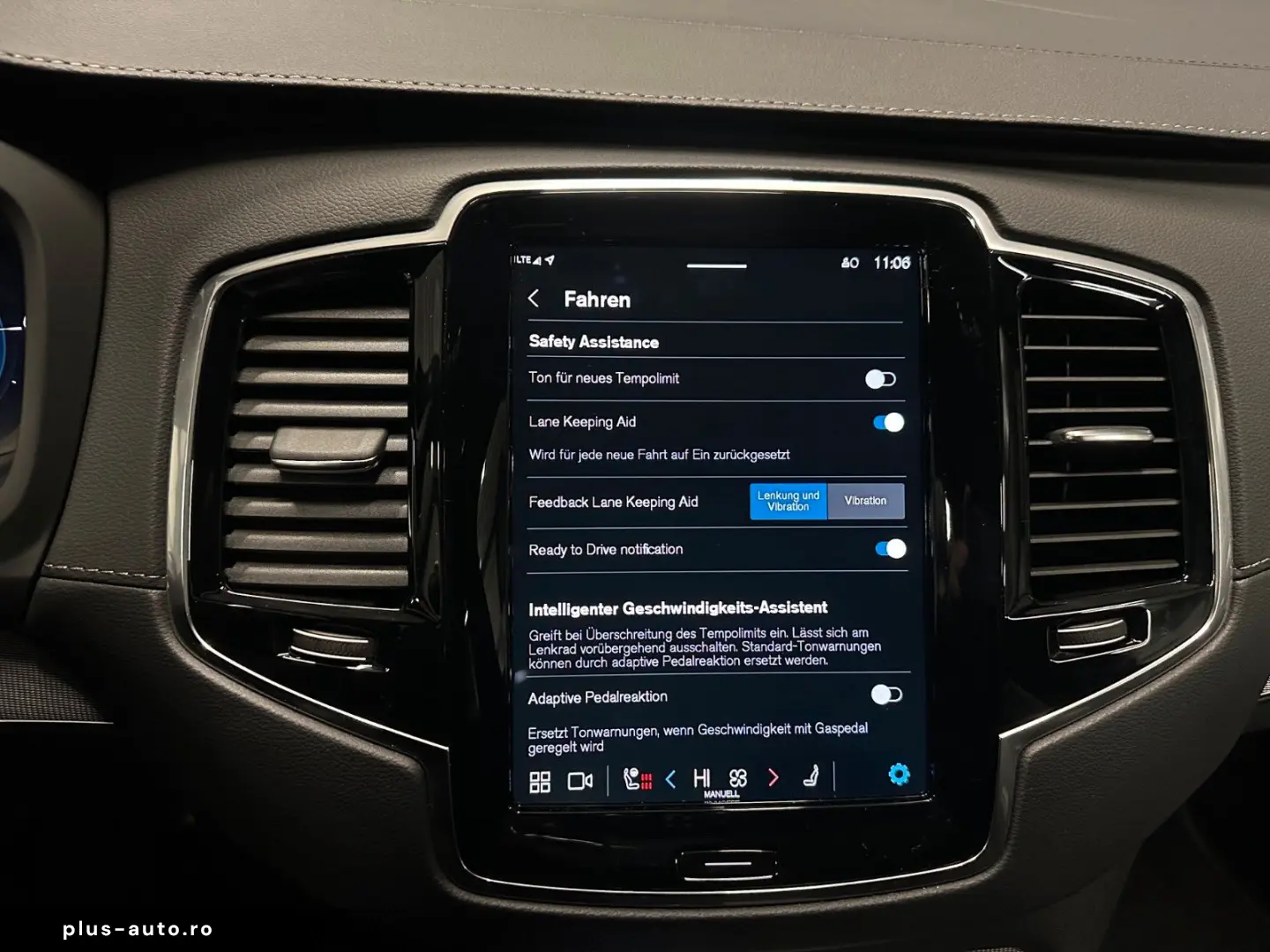 VOLVO XC90 Ultra Dark Recharge AWD B&W 7-SITZE