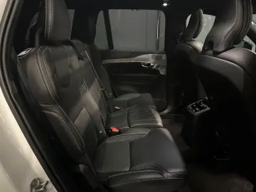 VOLVO XC90 Ultra Dark Recharge AWD B&W 7-SITZE