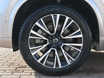 VOLVO XC90 T8 AWD Ultimate Dark 360  LUFT