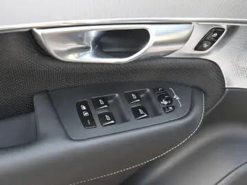 VOLVO XC90 T8 AWD Ultimate Dark 360  LUFT