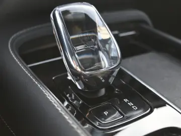 VOLVO XC90 T8 AWD Ultimate Dark 360  LUFT