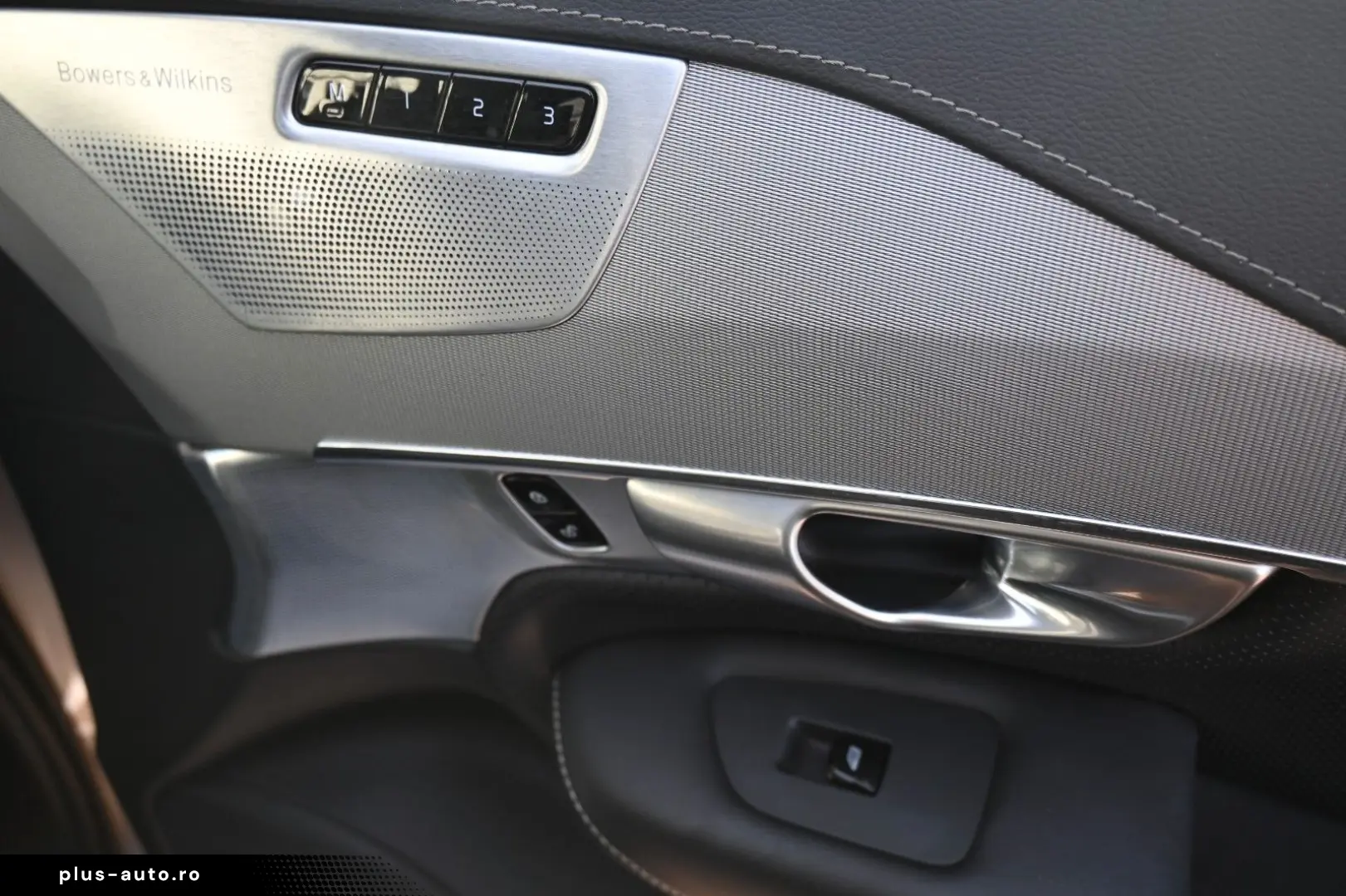 VOLVO XC90 T8 AWD Ultimate Dark 360  LUFT