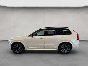 VOLVO XC90 T8 AWD Recharge Ultimate-Dark B&W 360