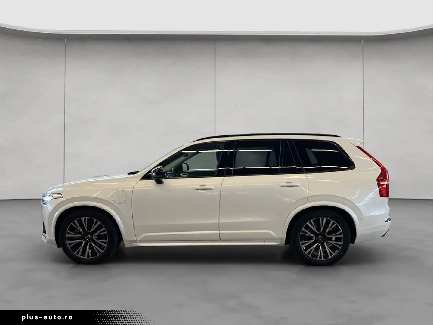 VOLVO XC90 T8 AWD Recharge Ultimate-Dark B&W 360