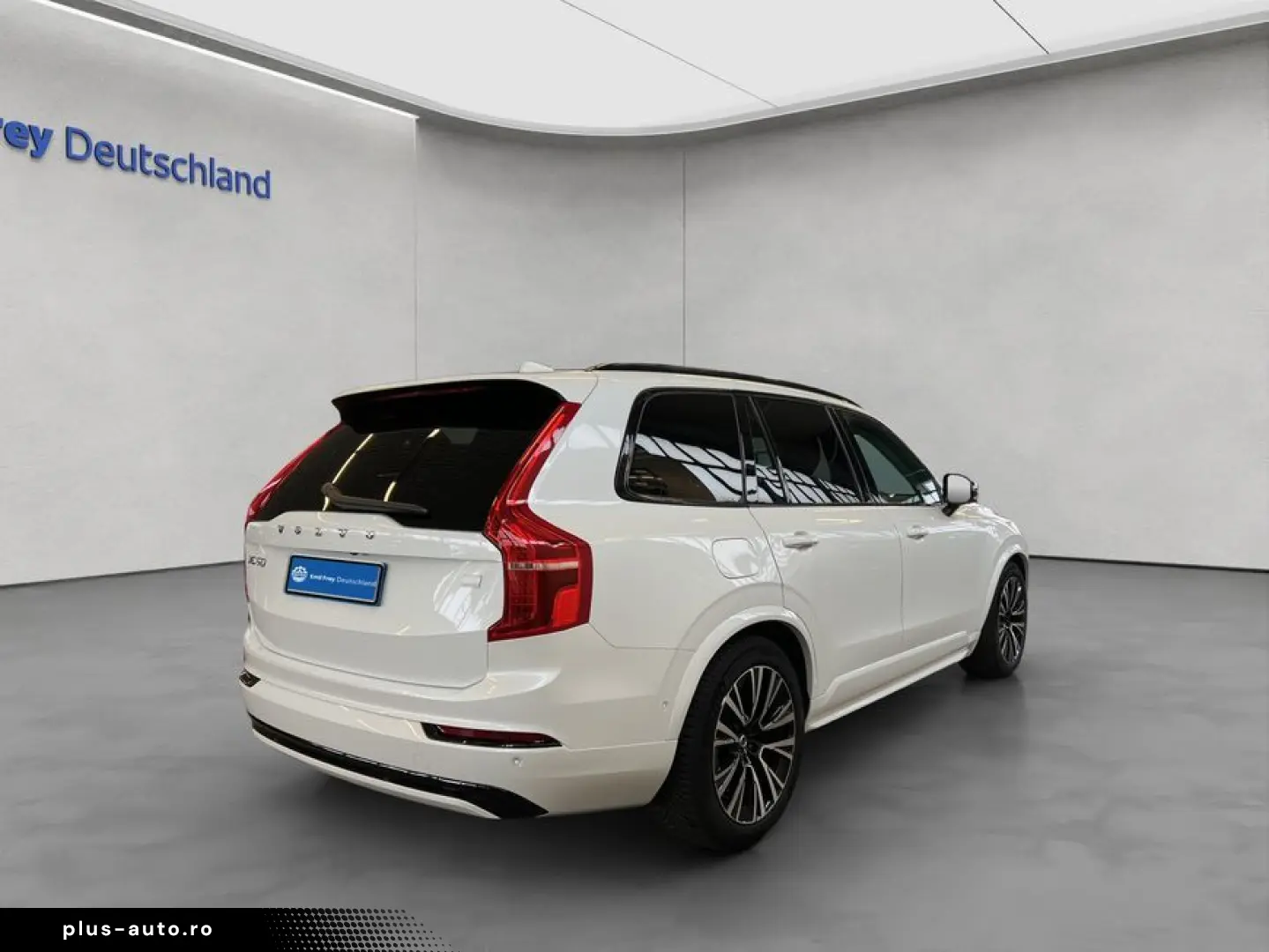 VOLVO XC90 T8 AWD Recharge Ultimate-Dark B&W 360