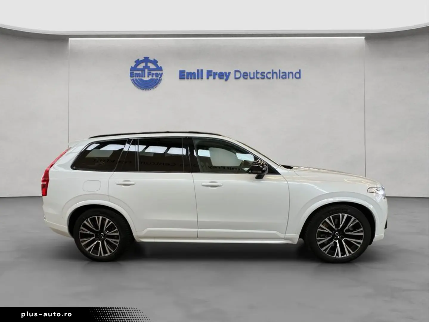 VOLVO XC90 T8 AWD Recharge Ultimate-Dark B&W 360