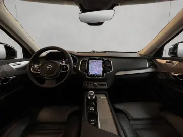 VOLVO XC90 T8 AWD Recharge Ultimate-Dark B&W 360