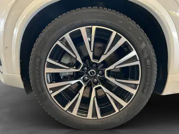 VOLVO XC90 T8 AWD Recharge Ultimate-Dark B&W 360