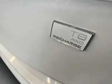 VOLVO XC90 T8 AWD Recharge Ultimate-Dark B&W 360