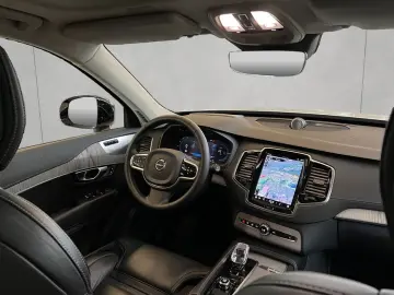 VOLVO XC90 T8 AWD Recharge Ultimate-Dark B&W 360
