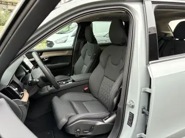 VOLVO XC90 T8 Plus Bright Facelift Head-Up PANO 360 AC