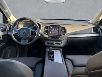 VOLVO XC90 Plus Dark T8 AWD 7-Sitzer