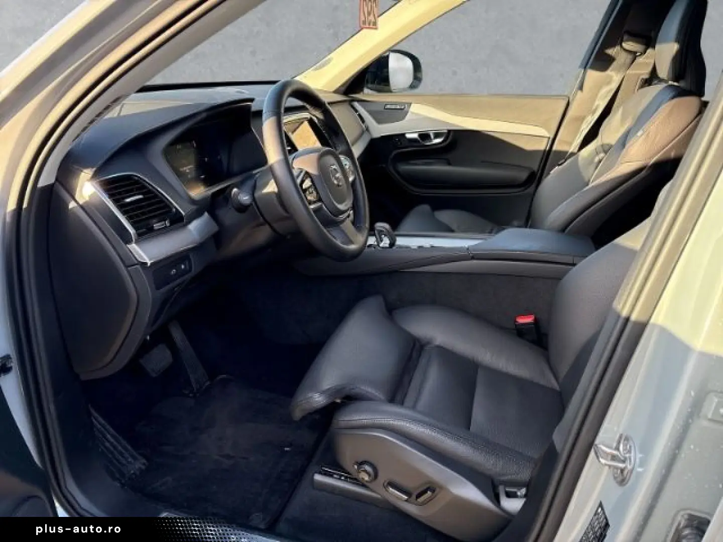 VOLVO XC90 Plus Dark T8 AWD 7-Sitzer