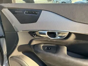 VOLVO XC90 Plus Dark T8 AWD 7-Sitzer