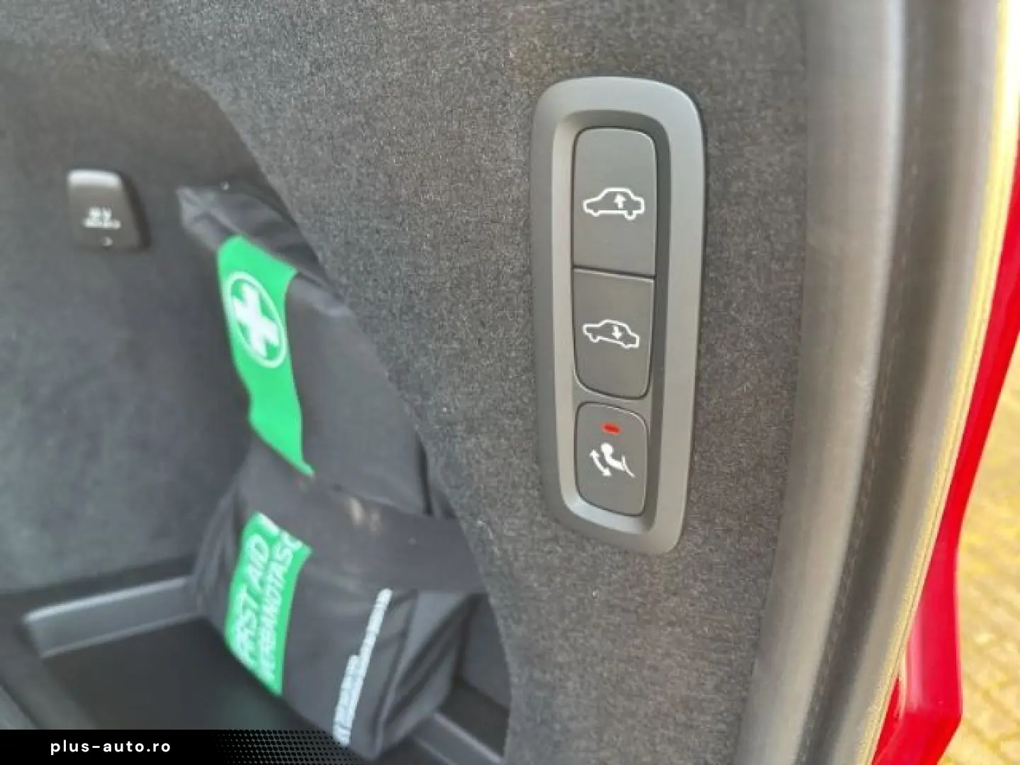 VOLVO XC90 Plus Dark T8 AWD 7-Sitzer