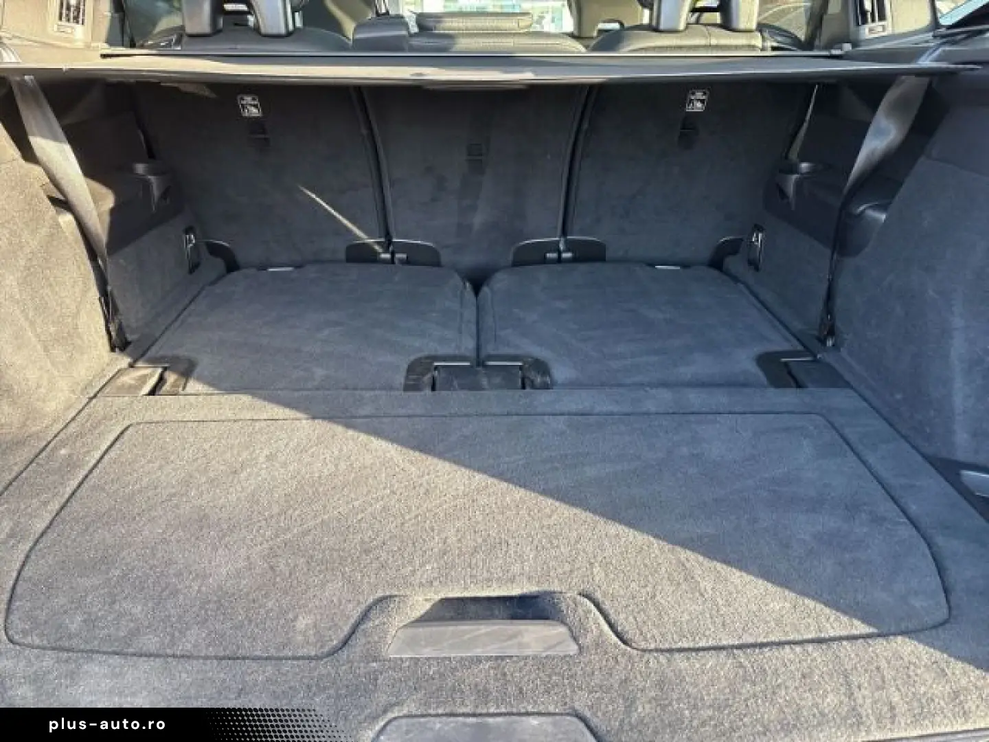 VOLVO XC90 Plus Dark T8 AWD 7-Sitzer