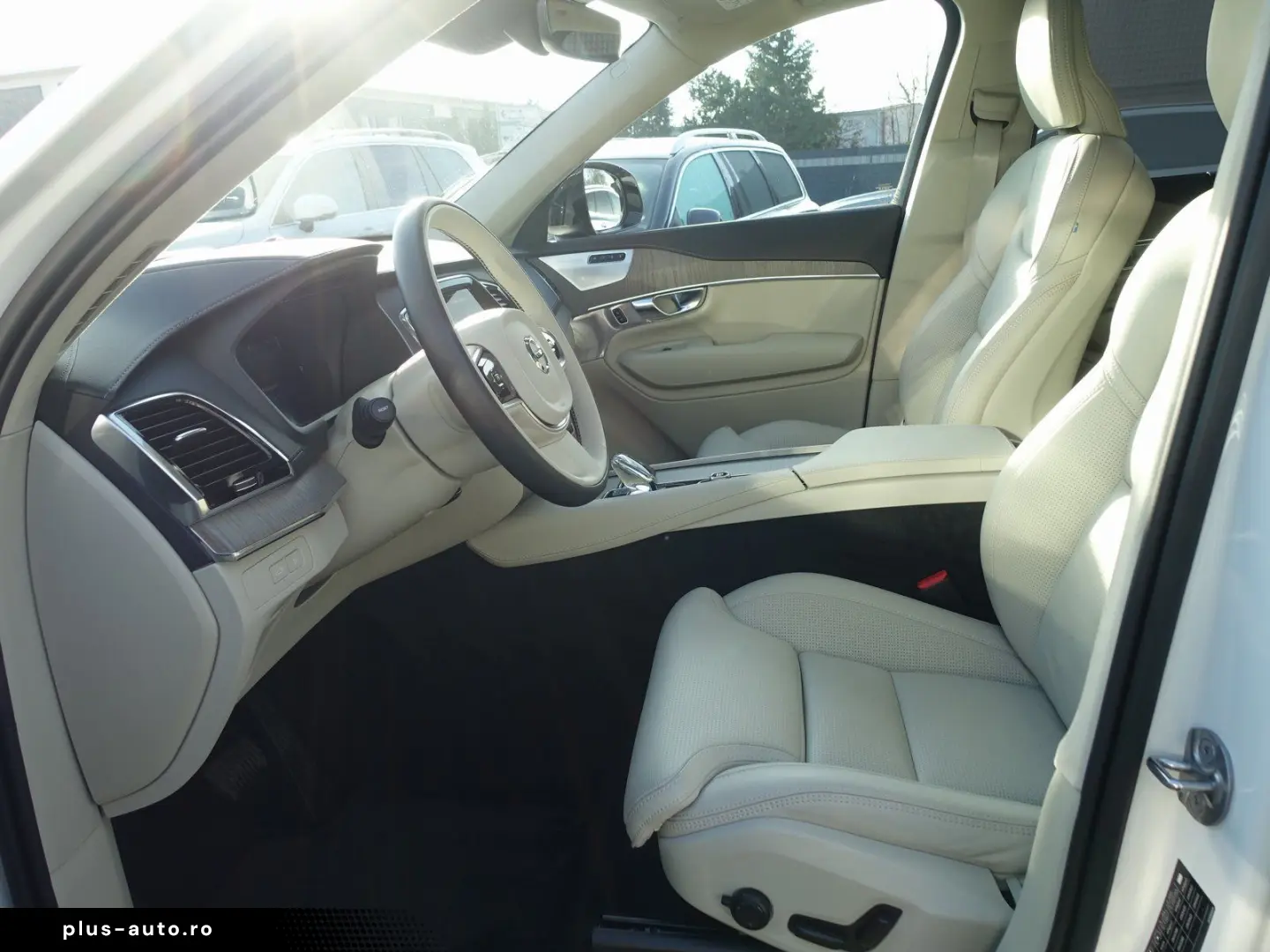 VOLVO XC90 Ultra Dark T8 AWD Plug-in 360 Cam Massa