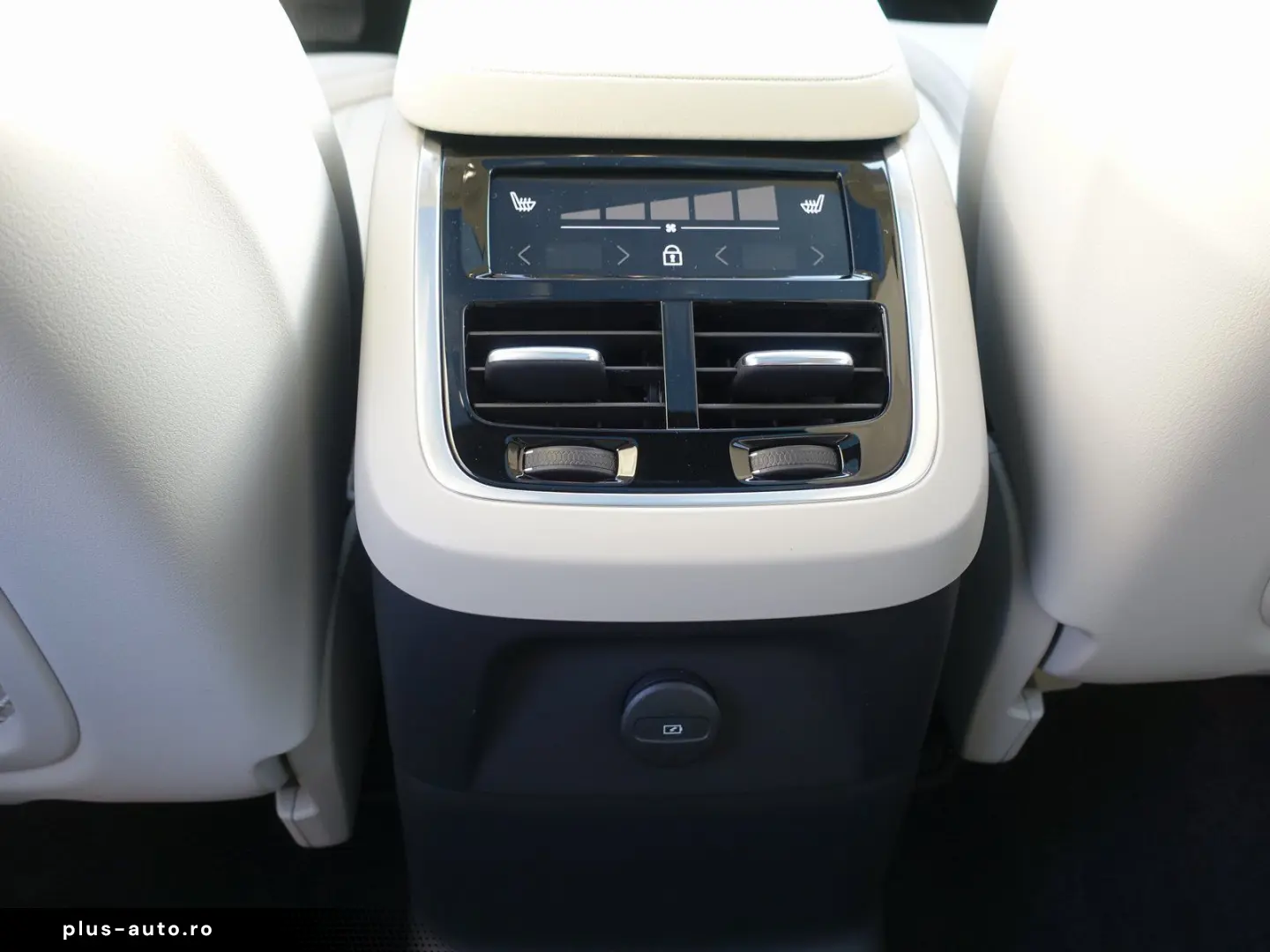 VOLVO XC90 Ultra Dark T8 AWD Plug-in 360 Cam Massa