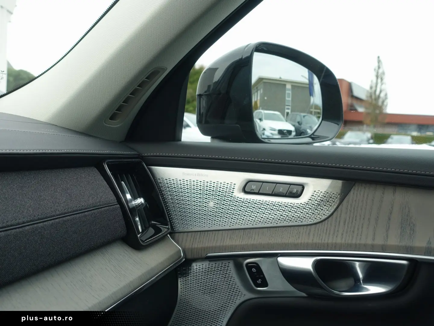 VOLVO XC90 T8 Dark AWD B&W HeadUP Pano 360  FourC