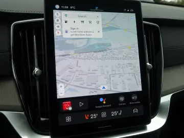 VOLVO XC90 T8 Dark AWD B&W HeadUP Pano 360  FourC