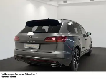 VW Touareg R-Line 3.0 TDI DSG 4Motion