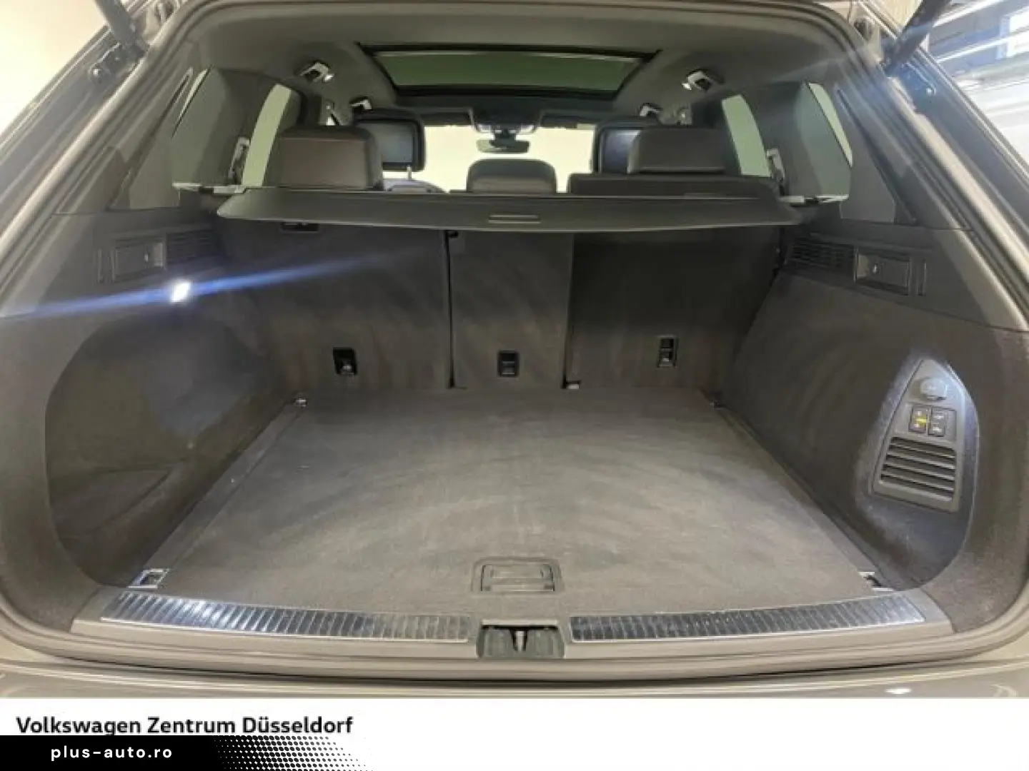 VW Touareg R-Line 3.0 TDI DSG 4Motion