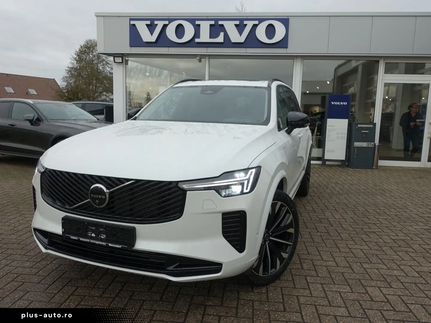 VOLVO XC90 Plus T8 AWD Plug-in Hybrid FourC Pano
