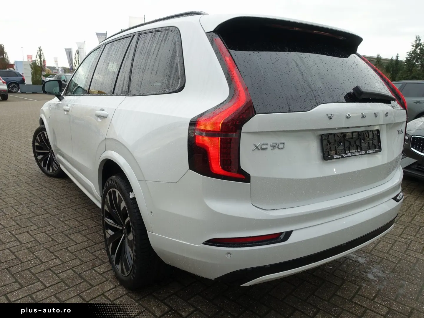 VOLVO XC90 Plus T8 AWD Plug-in Hybrid FourC Pano