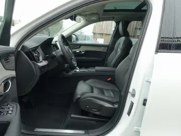 VOLVO XC90 Plus T8 AWD Plug-in Hybrid FourC Pano