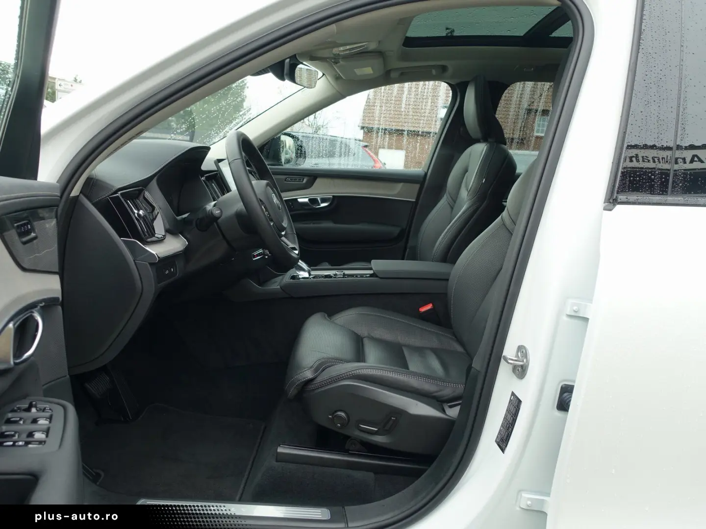 VOLVO XC90 Plus T8 AWD Plug-in Hybrid FourC Pano