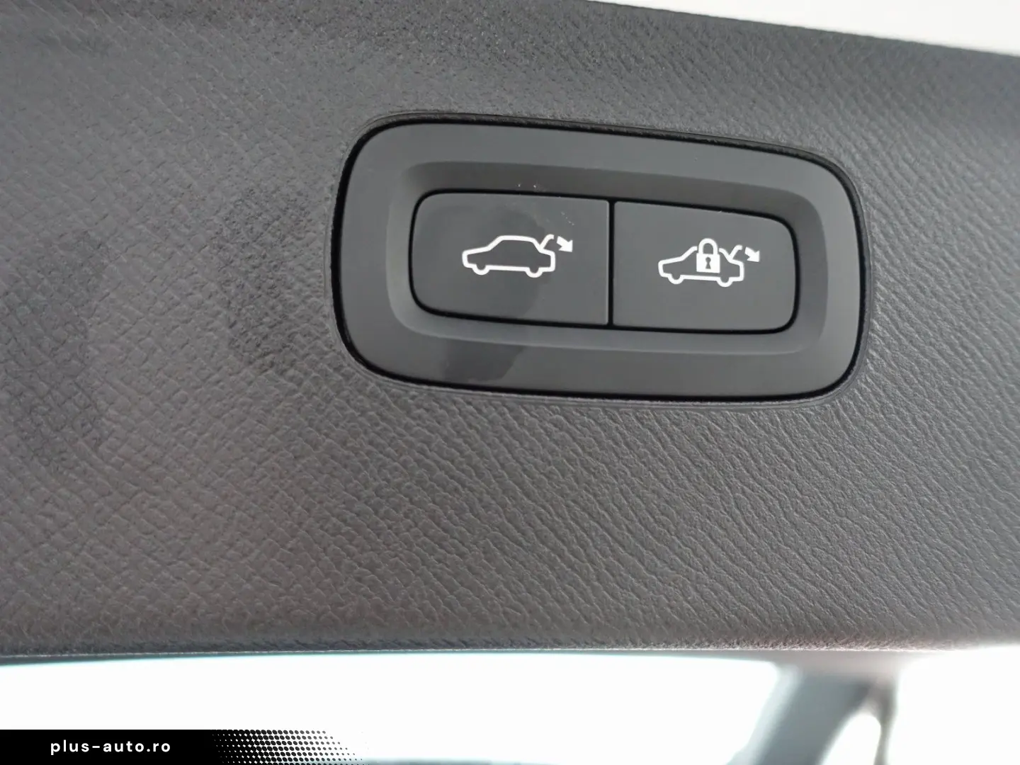 VOLVO XC90 Plus T8 AWD Plug-in Hybrid FourC Pano