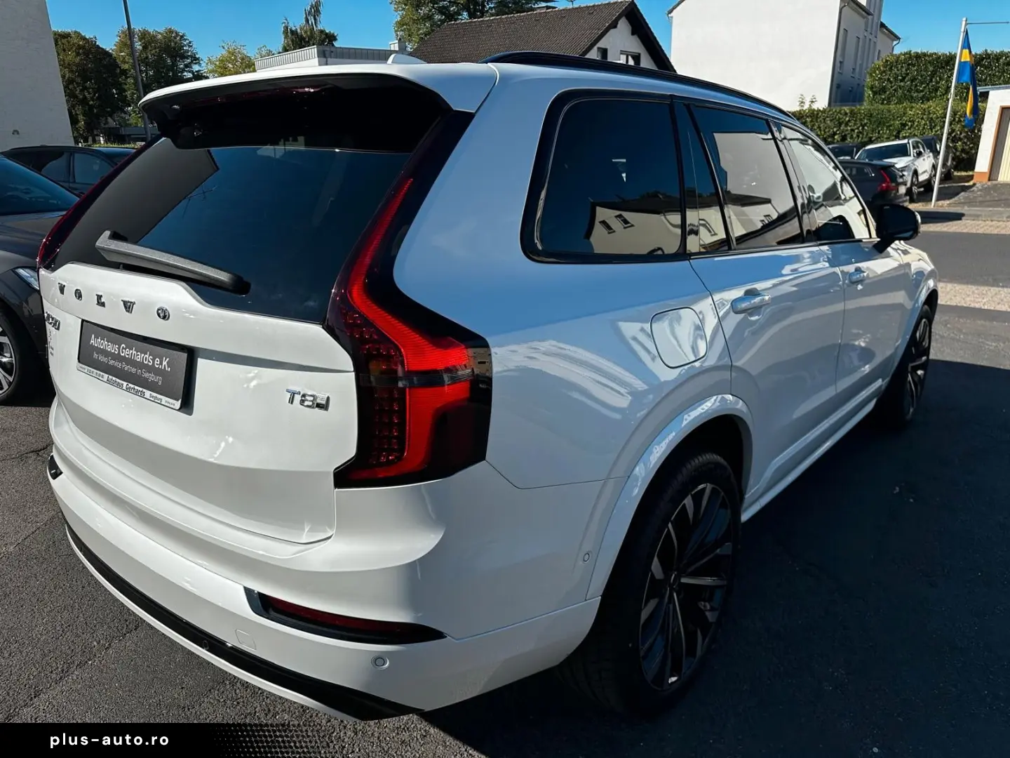 VOLVO XC90 T8 PlusDark FaceLift7-Sitzer Pano360