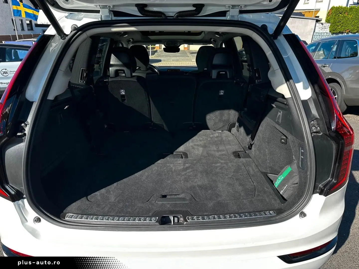 VOLVO XC90 T8 PlusDark FaceLift7-Sitzer Pano360