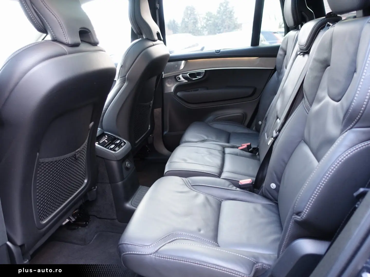 VOLVO XC90 Ultra Dark T8 AWD Plug-in 360 FourC Massage