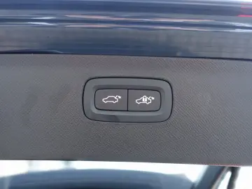 VOLVO XC90 Ultra Dark T8 AWD Plug-in 360 FourC Massage