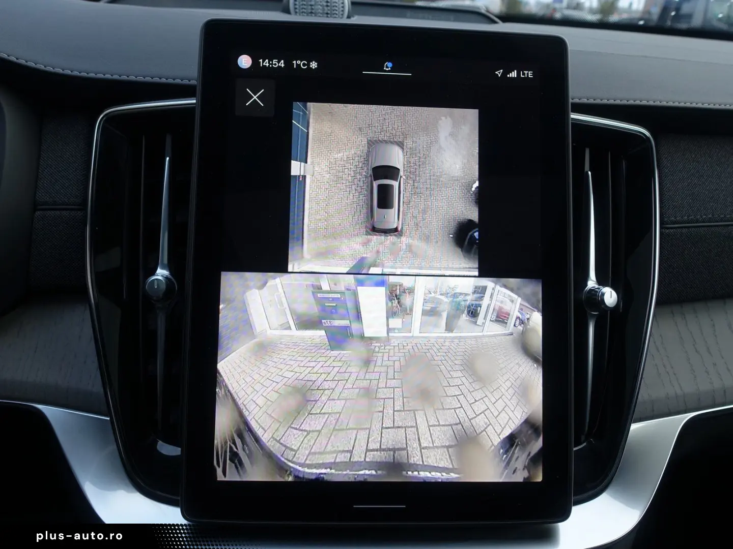 VOLVO XC90 Ultra Dark T8 AWD  PANO HUD FOUR-C B&W