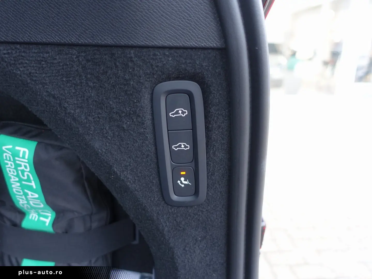 VOLVO XC90 Ultra Dark T8 AWD  PANO HUD FOUR-C B&W