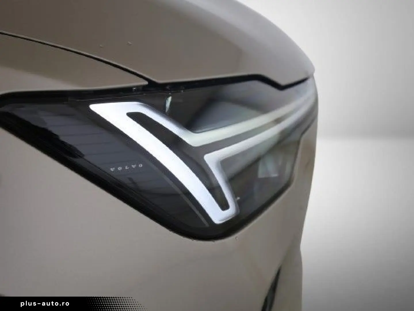 VOLVO XC90 T8 Facelift Plus Dark Plug-In LuftFW SD