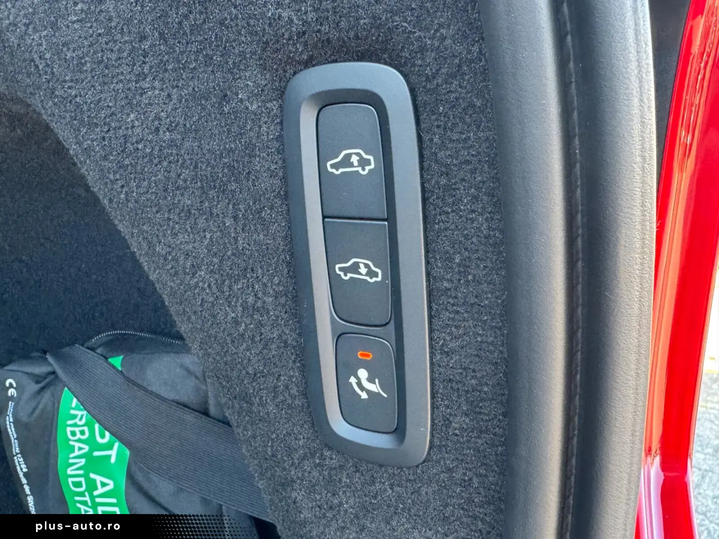 VOLVO XC90 T8 Plus Bright LUFT AHK B&W PANO HAED UP