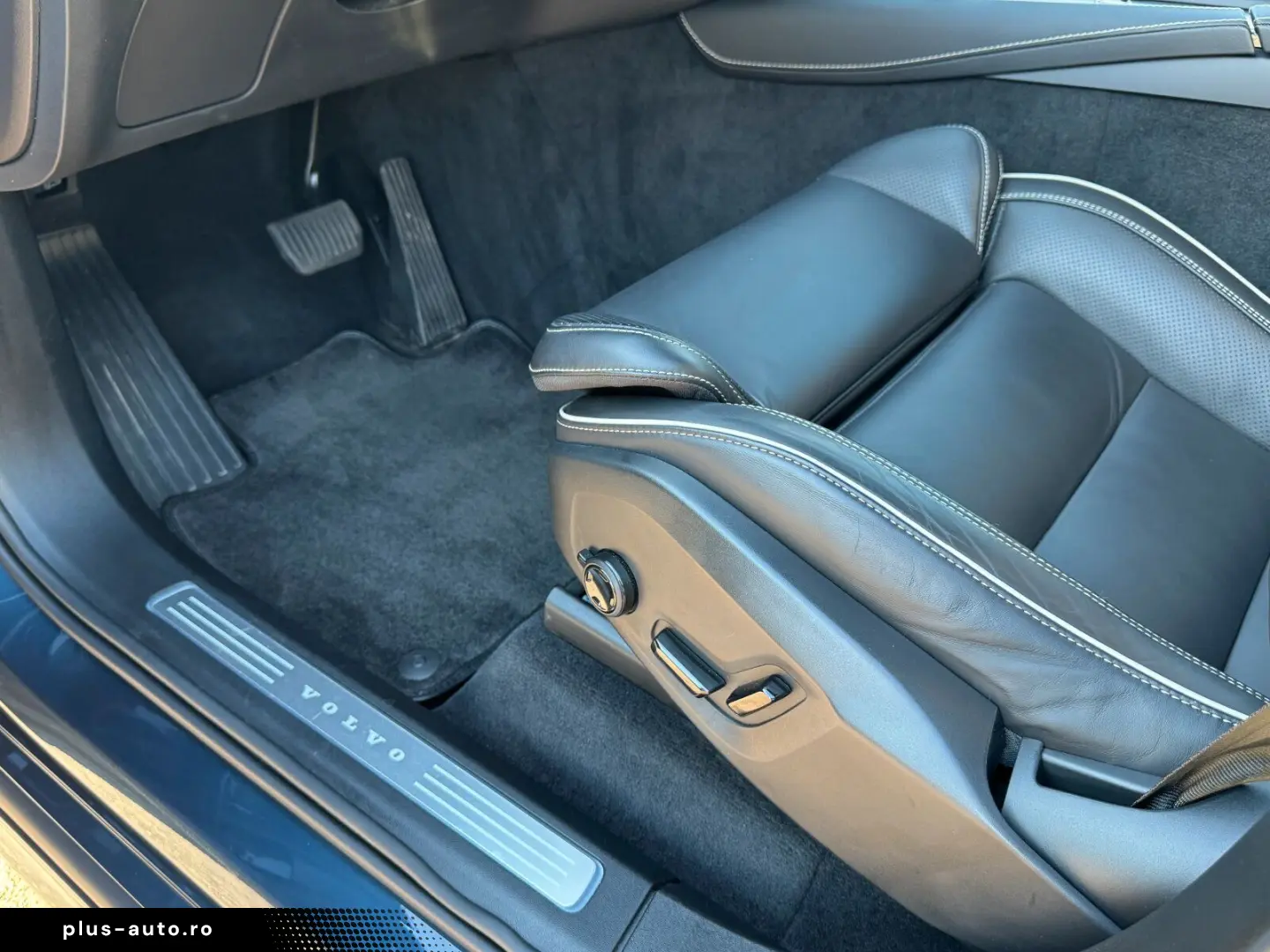 VOLVO XC90 T8 Plus Bright LUFT AHK B&W PANO HAED UP