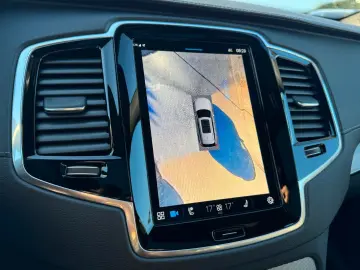 VOLVO XC90 T8 Plus Bright LUFT AHK B&W PANO HAED UP