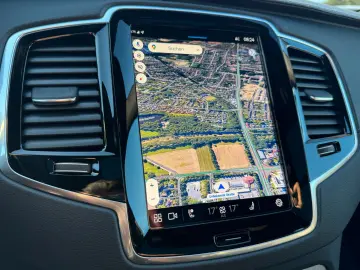 VOLVO XC90 T8 Plus Bright LUFT AHK B&W PANO HAED UP