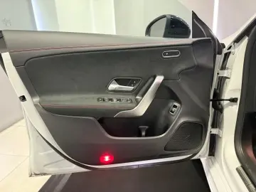 MERCEDES-BENZ CLA 250 e AMG-Line