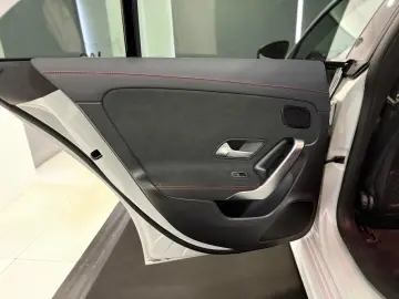 MERCEDES-BENZ CLA 250 e AMG-Line