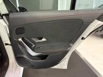 MERCEDES-BENZ CLA 250 e AMG-Line