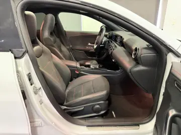 MERCEDES-BENZ CLA 250 e AMG-Line