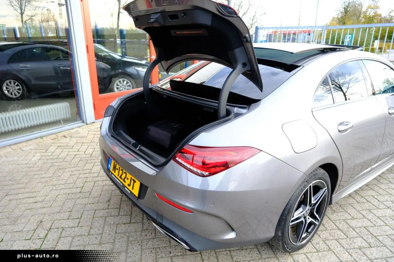 MERCEDES-BENZ CLA 250 e AMG